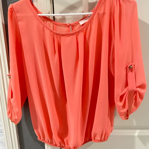 Top - Picture 2 of 3